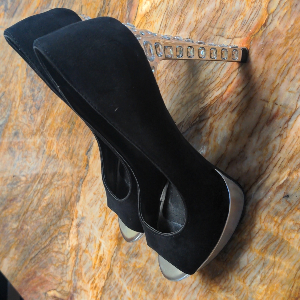 VERA WANG Black BEDAZZLED PUMPS HEELS Shoes - 8.5